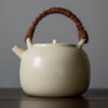 theiere en porcelaine anse en rotin 039 1l 2