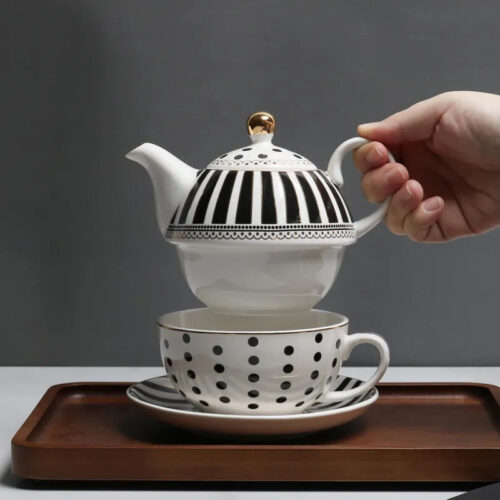 theiere en porcelaine blanche et noire tea for one 450ml 5 theiere en porcelaine blanche et noire tea for one 450ml 5