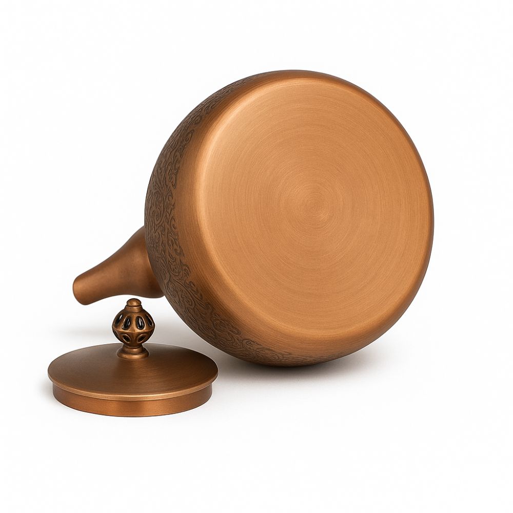 Théière en Cuivre Rouge – Vue de dessous Collection RDT Héritage