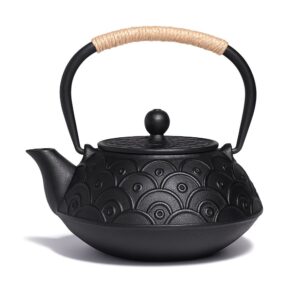 Théière En Fonte Vague Noire – Motif Seigaiha Minimal Théière en Fonte Vague Noire – Motif Seigaiha Minimal